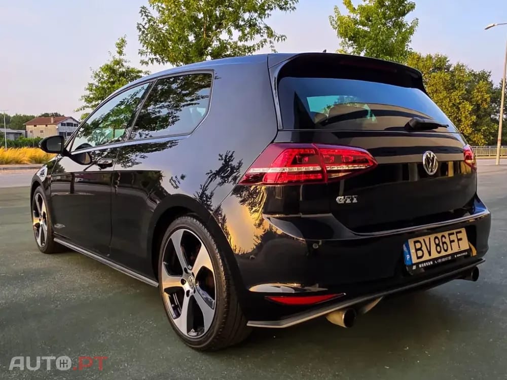 Volkswagen Golf 2.0 TSi GTI