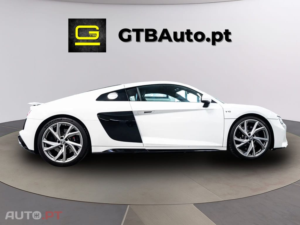Audi R8 5.2FSi V10 RWD