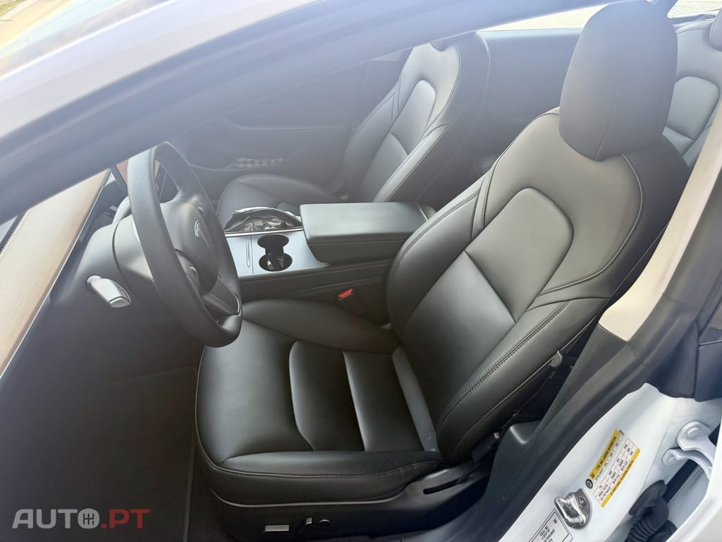 Tesla Model 3 Standard Range Plus RWD