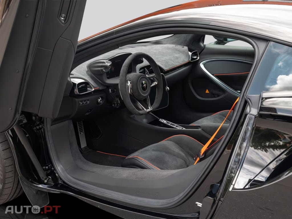 McLaren Artura I.V.A DEDUTIVEL Performance 