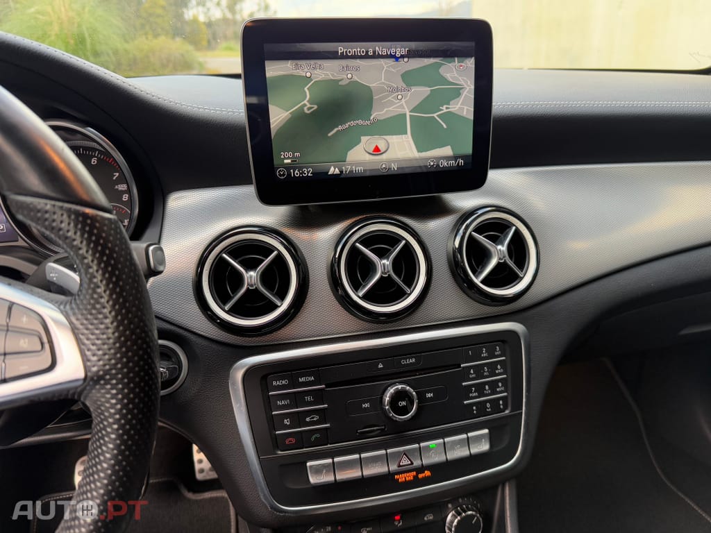 Mercedes-Benz CLA 180 Shooting Brake 7G-DCT AMG Line