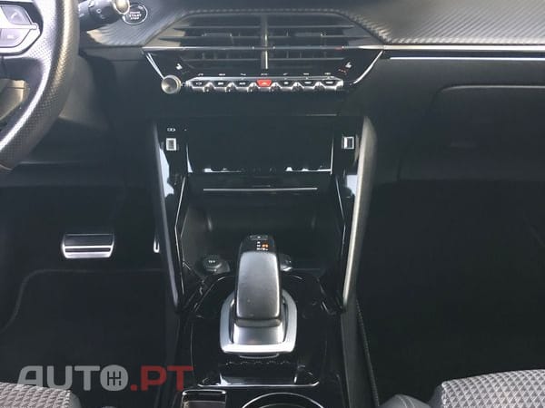 Peugeot E-2008 GT+