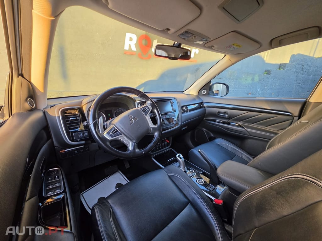 Mitsubishi Outlander 2.0 Intense Navi