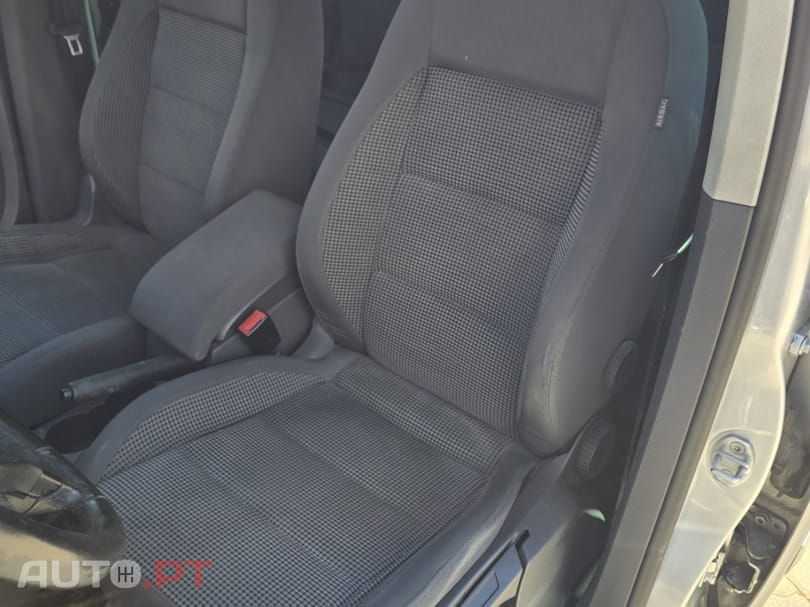 Volkswagen Touran 2.0 TDI Blue.Highline 7L