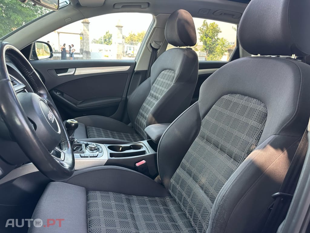 Audi A4 Avant 2.0 TDi Business Line S-line