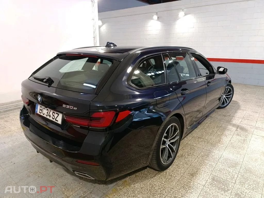 BMW 530 e Pack Desportivo M