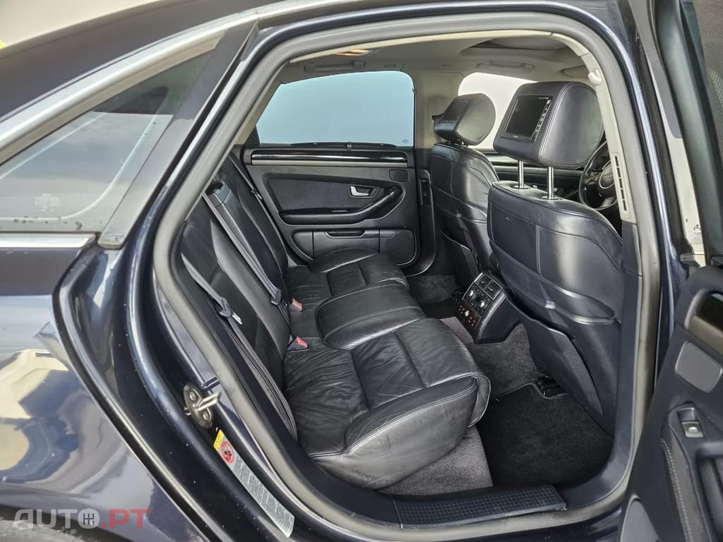 Audi A8 3.0 TDi V6 quattro
