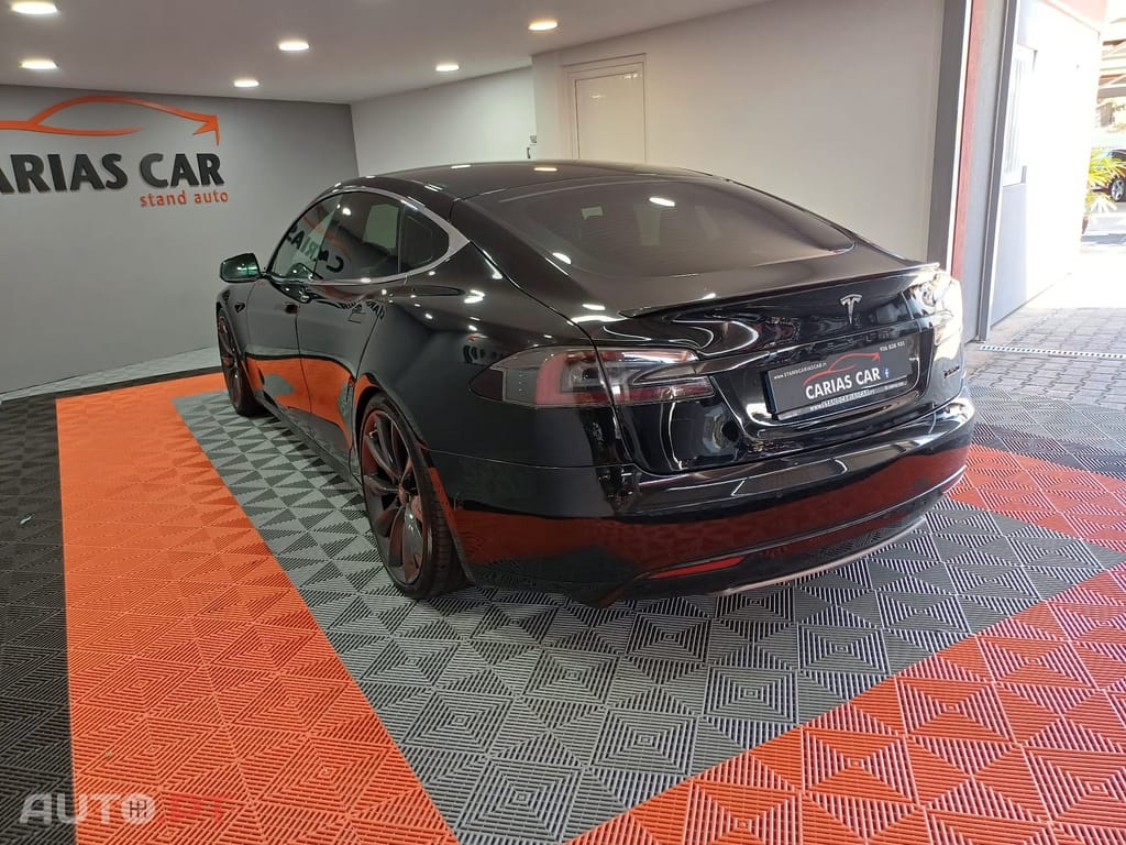 Tesla Model S P85D