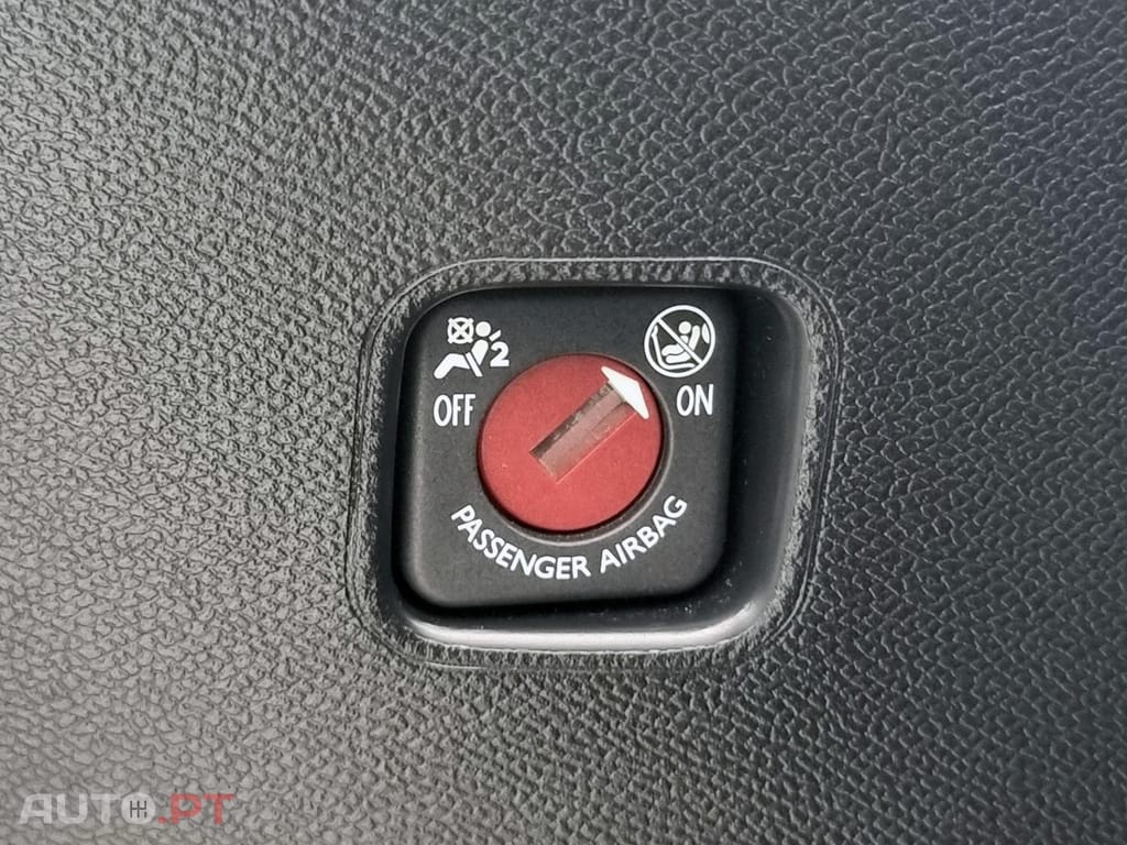 Peugeot 208 1.2 PureTech Allure Pack EAT8