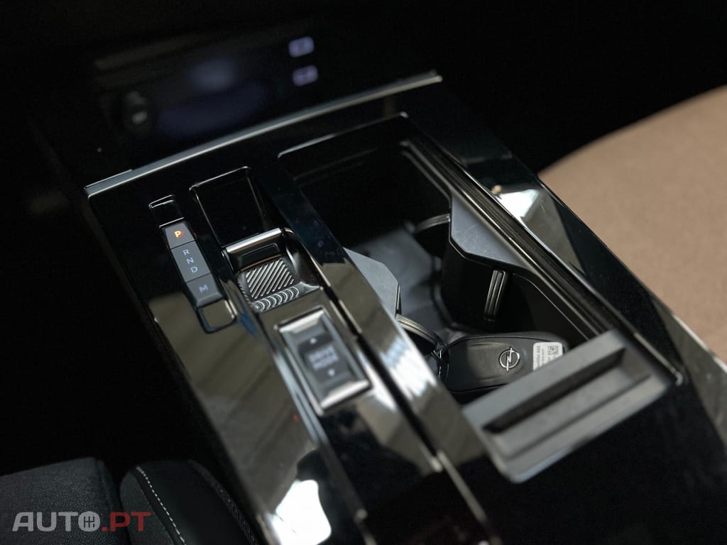 Opel Astra Sports Tourer 1.2 T Hybrid GS eDCT