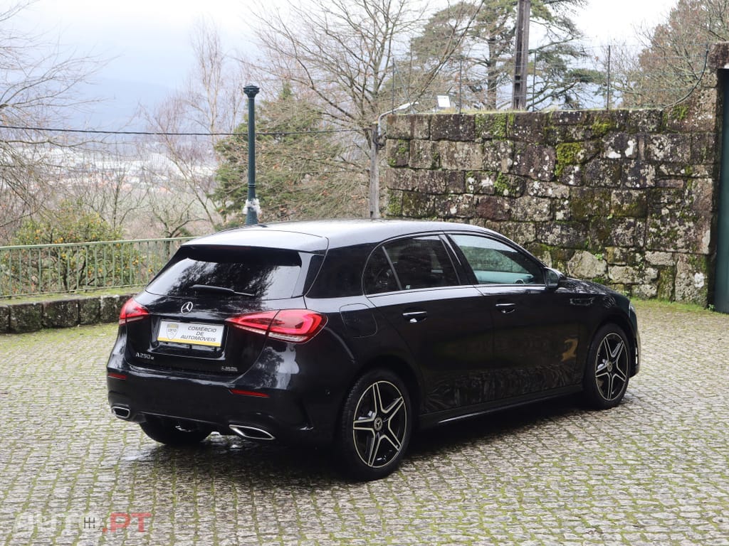 Mercedes-Benz A 250 e AMG Line