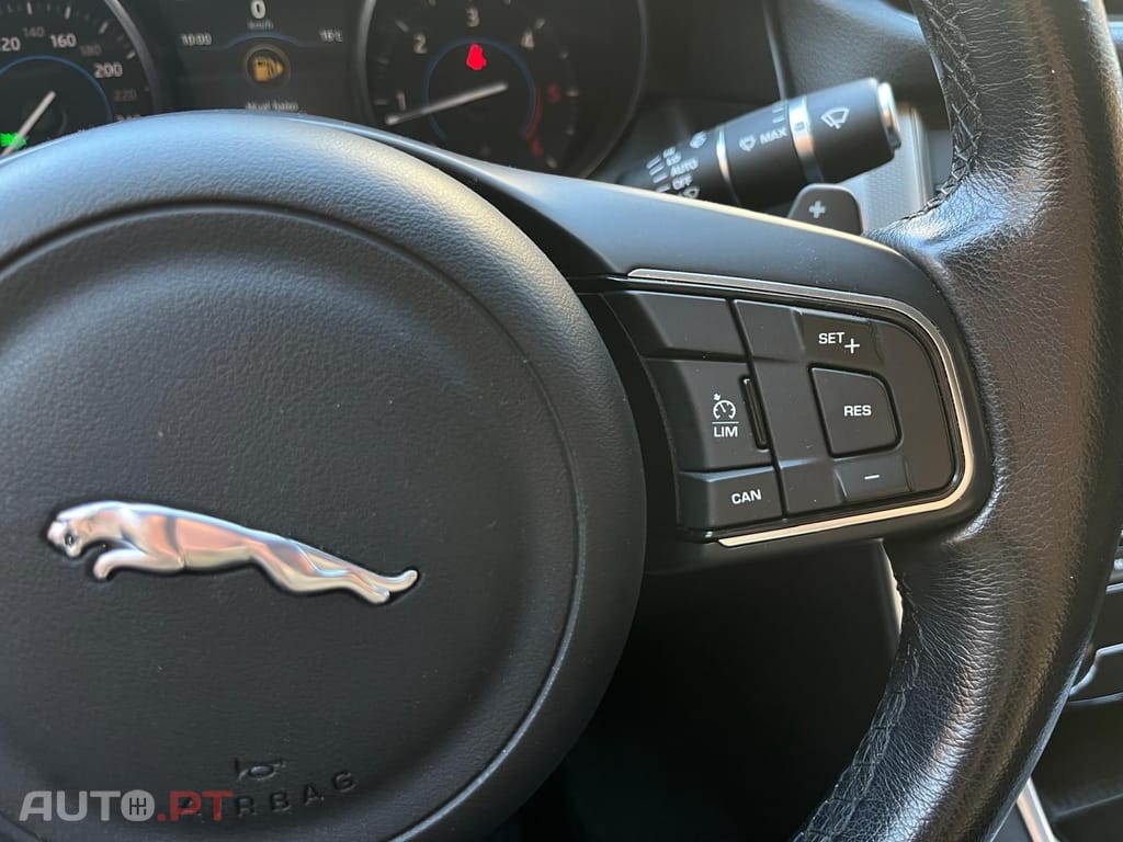 Jaguar XF 2.0d PRESTIGE