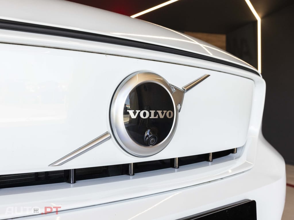 Volvo XC40 P8 AWD Recharge RDesign