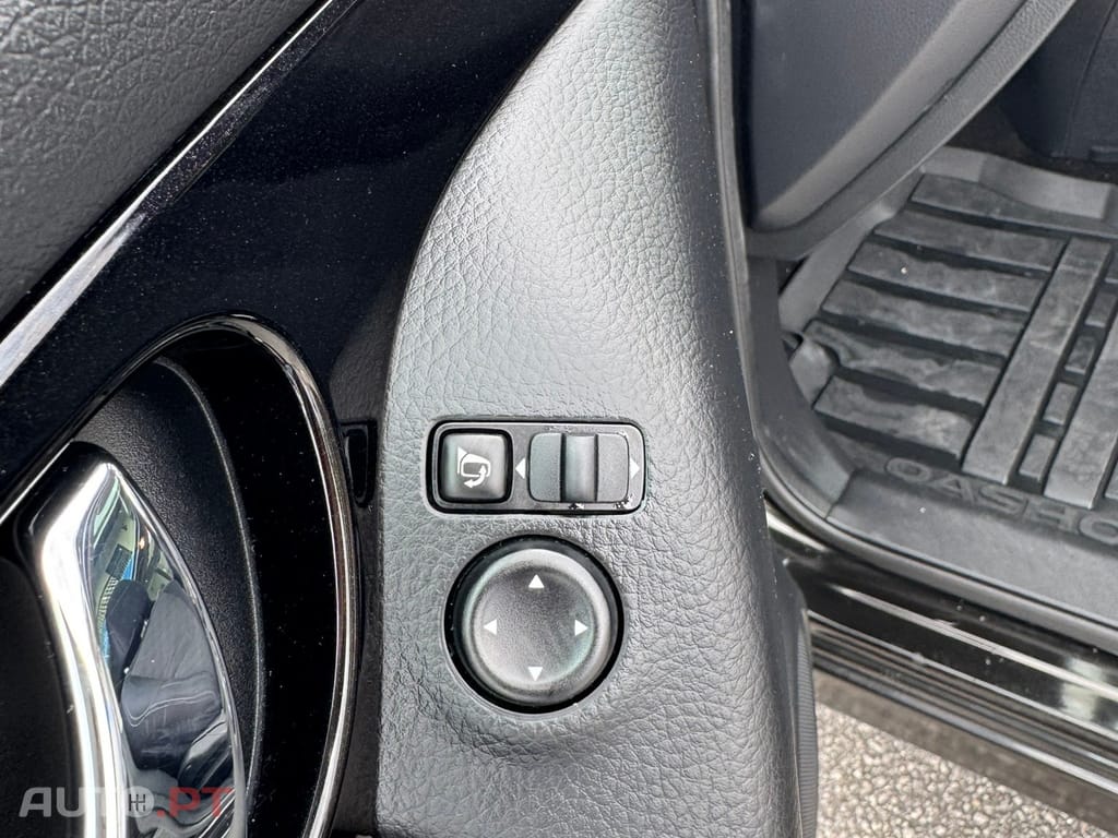 Nissan Qashqai 1.5 dCi N-Connecta 18