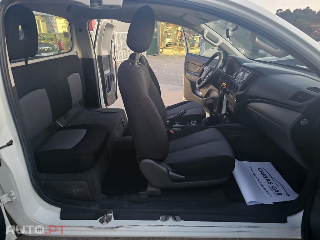 Mitsubishi L200 2.4 DI-D CD Invite 4WD