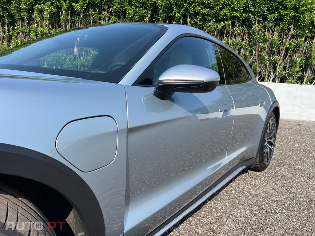 Porsche Taycan CT 4