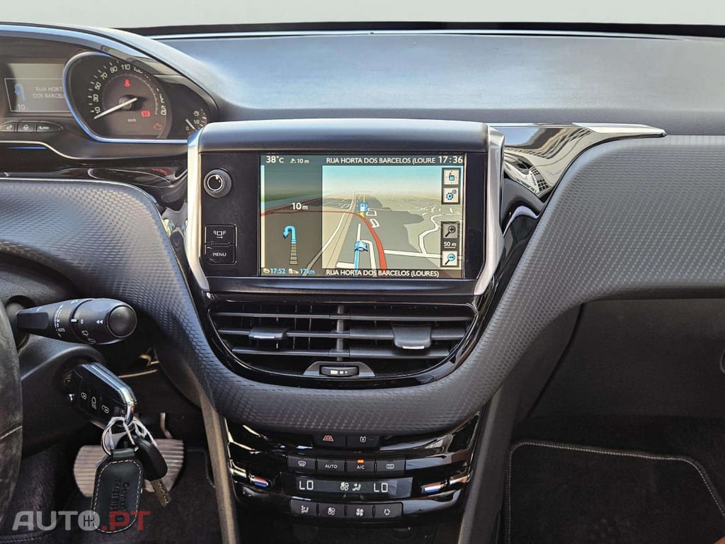 Peugeot 2008 1.2 PureTech Allure