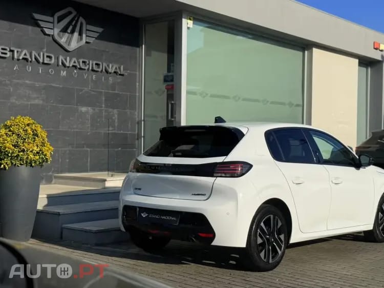 Peugeot 208 Peugeot 208 1.2 Hybrid Allure e-DCS6