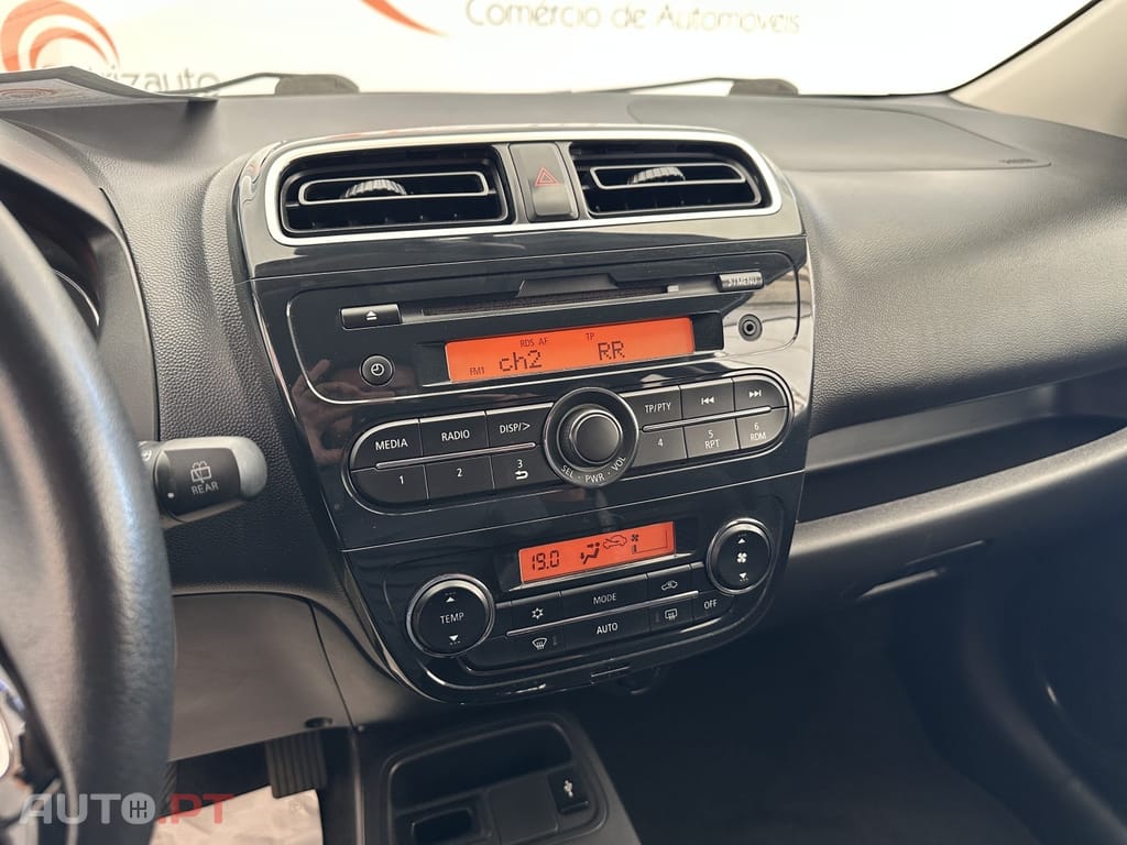 Mitsubishi Space Star 1.2 Intense Connect Edition
