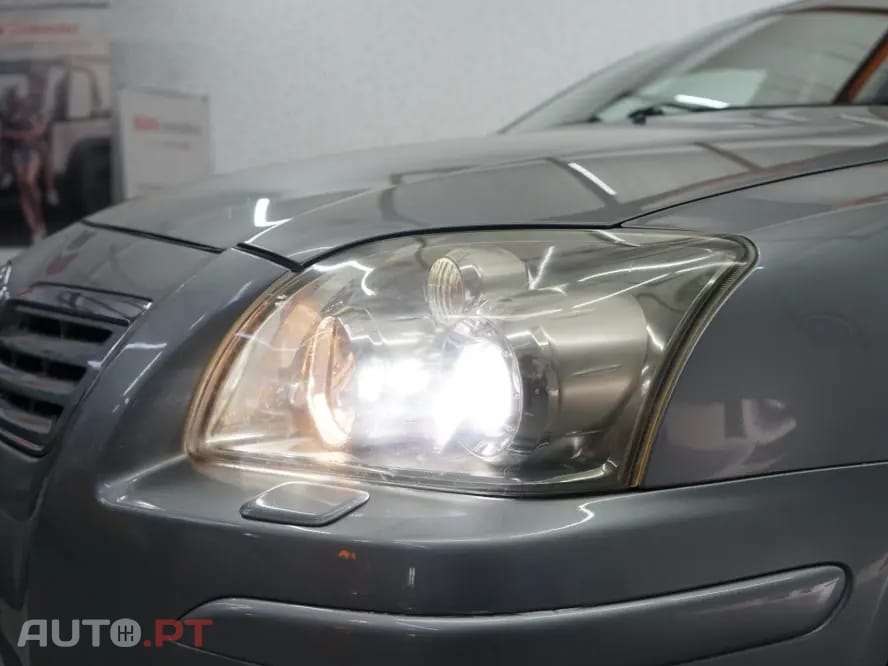 Toyota Avensis 2.0 D-4D Exclusive