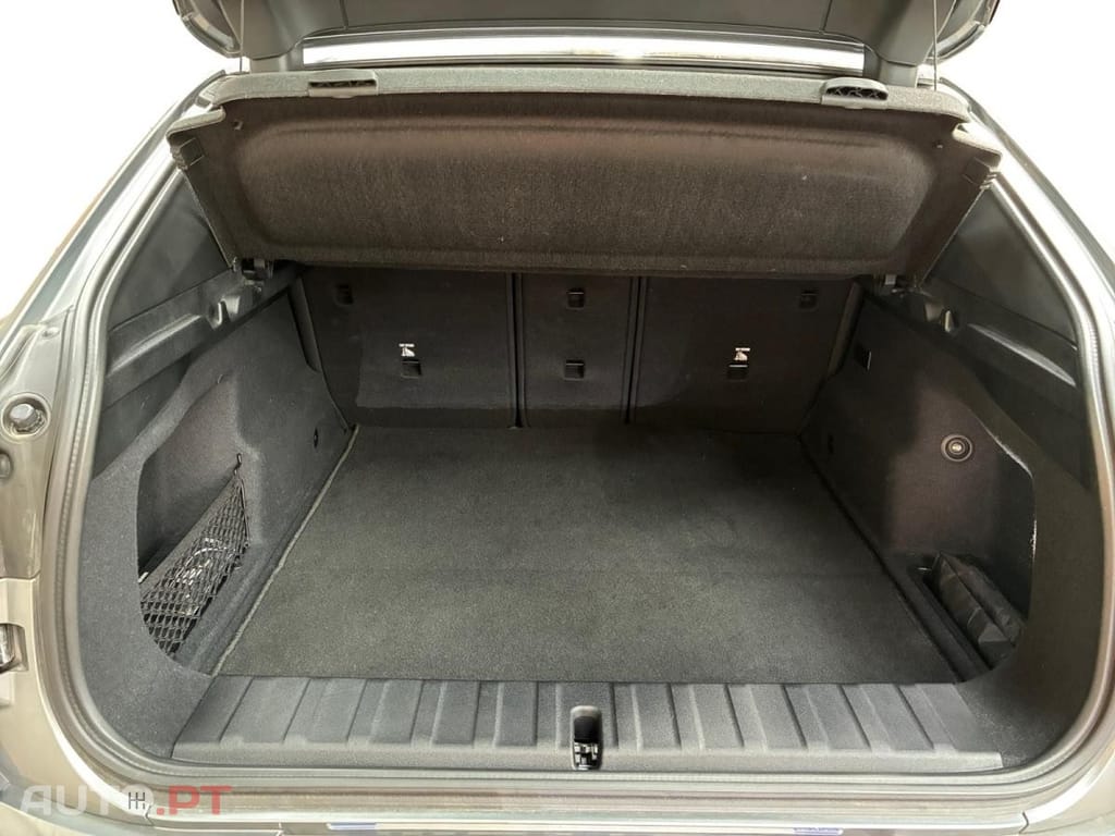 BMW iX2 eDrive20 Pack Desportivo M