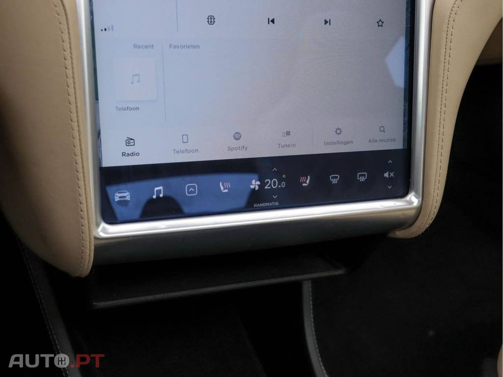Tesla Model S 85