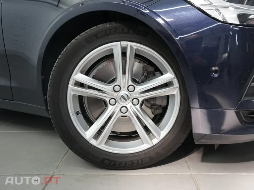 Volvo S90 2.0 D5 Momentum AWD Geartronic