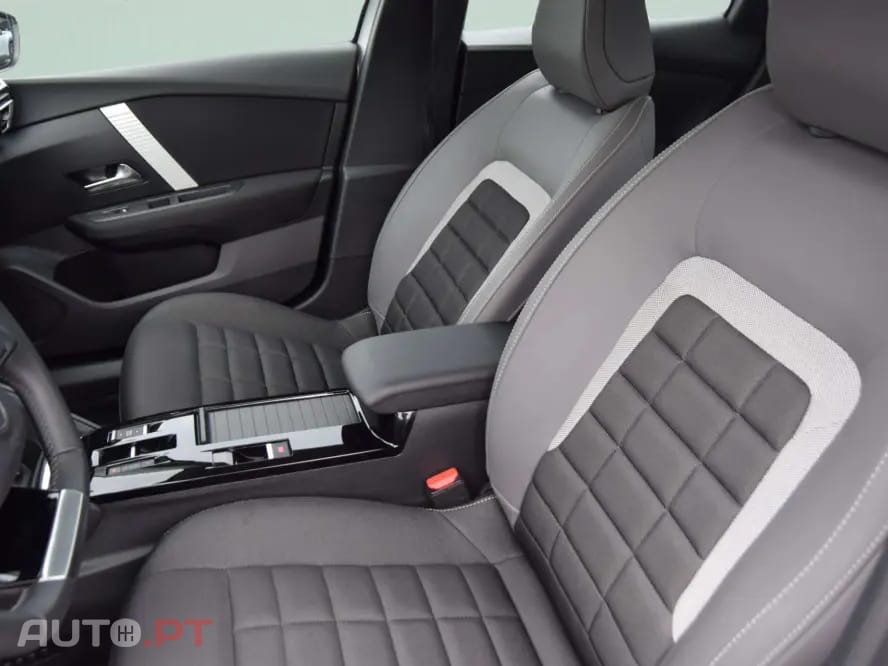 Citroen C4 1.2 Hybrid Plus e-DSC6
