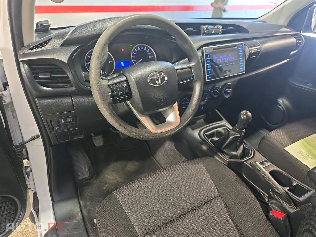 Toyota Hilux 2.4 D-4D 4WD CE CH