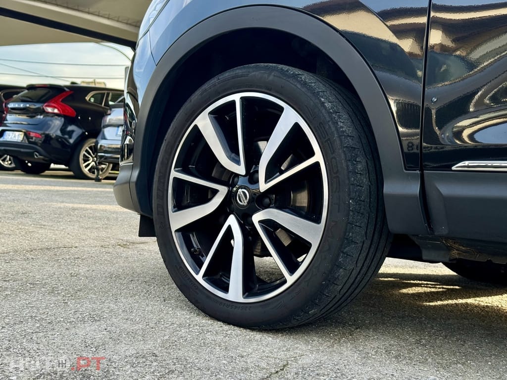 Nissan Qashqai 1.5 dCi Tekna Pele