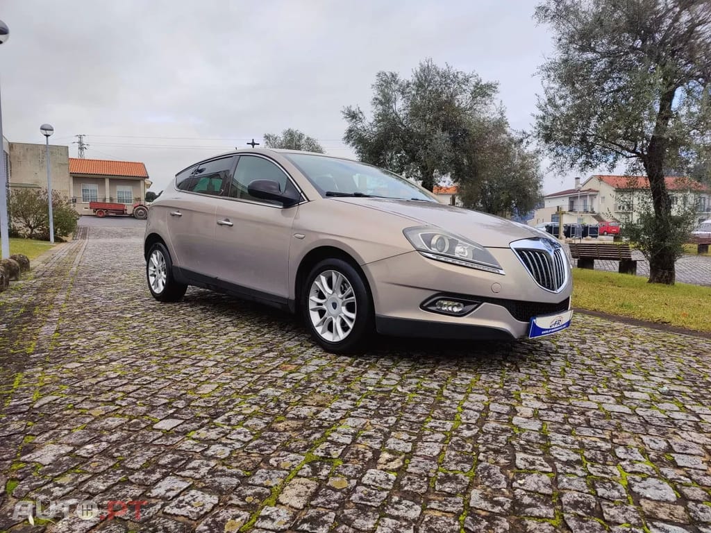 Lancia Delta 1.6 M-Jet Oro