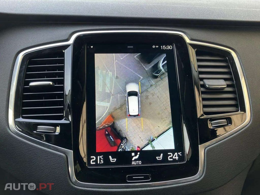 Volvo XC90 2.0 B5 Momentum Plus AWD