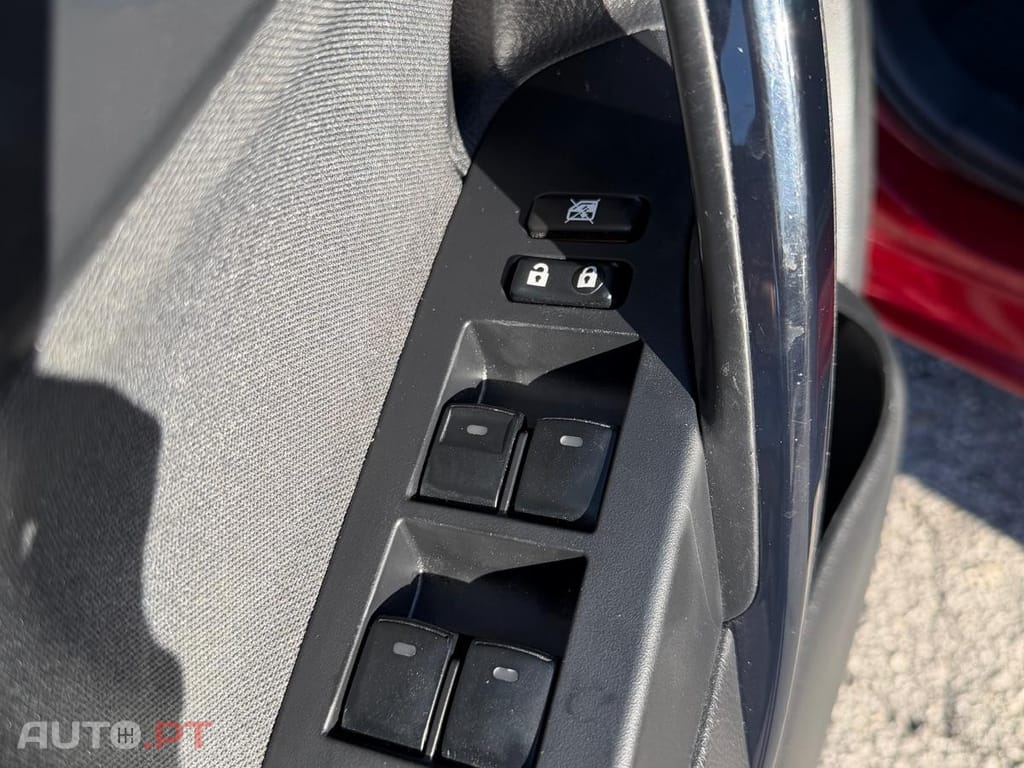 Toyota Auris 1.8 HSD Comfort +P.Sport+Navi