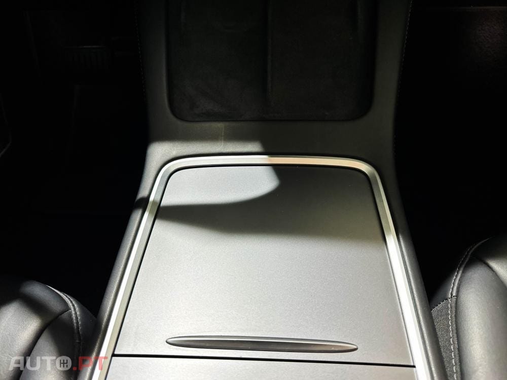 Tesla Model 3 Long Range AWD Dual Motor