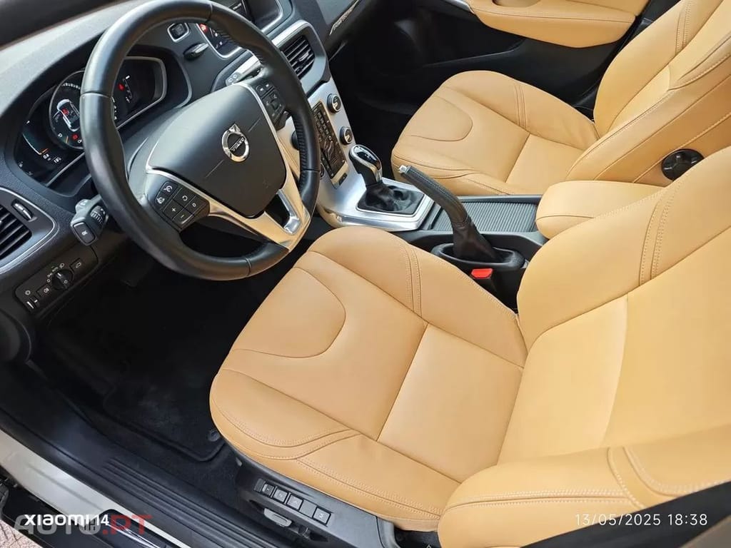 Volvo V40 Cross Country 1.5 T3 Summum Geartronic