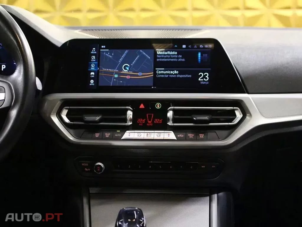 BMW 330 e Line Luxury Auto