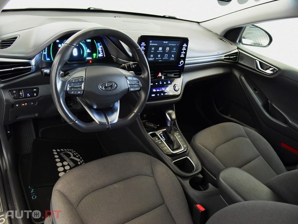 Hyundai Ioniq 1.6 GDI PHEV