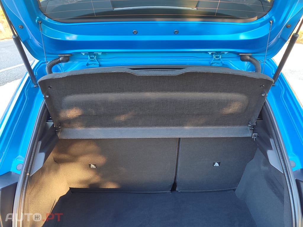 Peugeot E-208 GT Line