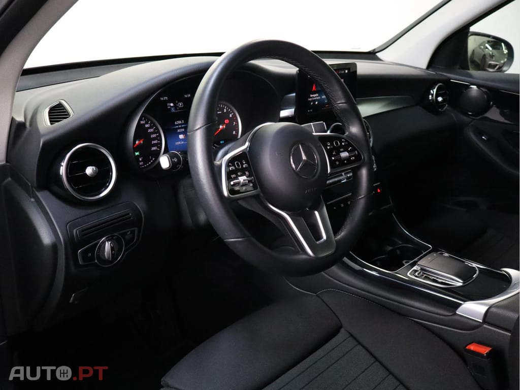 Mercedes-Benz GLC 200  300 e 4MATIC Business