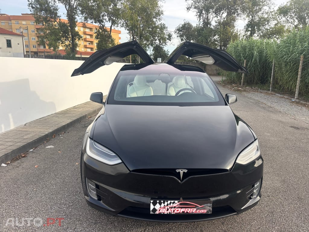 Tesla Model X 100 kWh Long Range Plus AWD