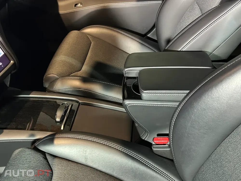 Tesla Model S 75D