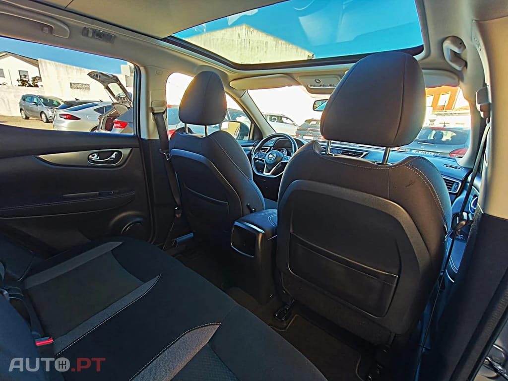 Nissan Qashqai 1.2 DIG-T N-Connecta 18