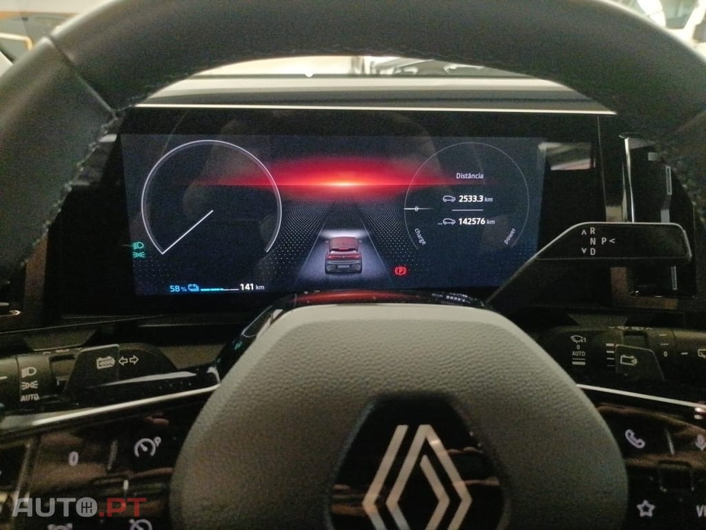 Renault Mégane E-Tech EV60 220hp optimum charge Equilibre