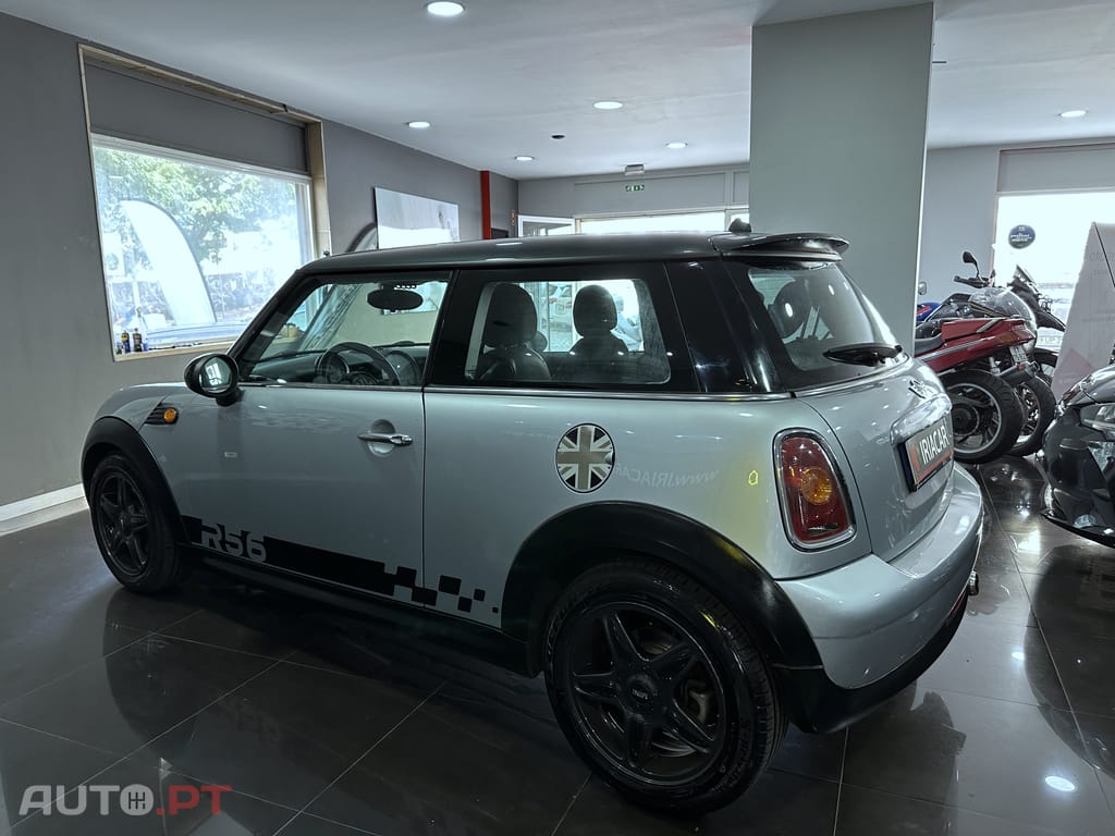 MINI Cooper Cooper R56