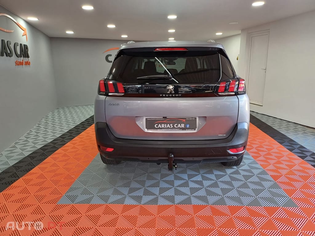 Peugeot 5008 1.5 BlueHDi Allure EAT8