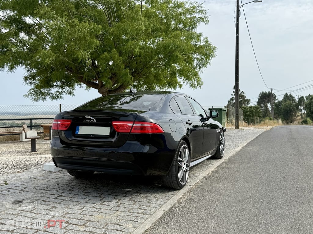 Jaguar XE 2.0 D R-Sport