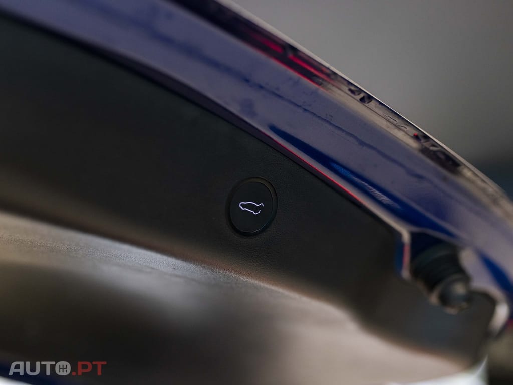 Tesla Model 3 Long Range AWD Dual Motor