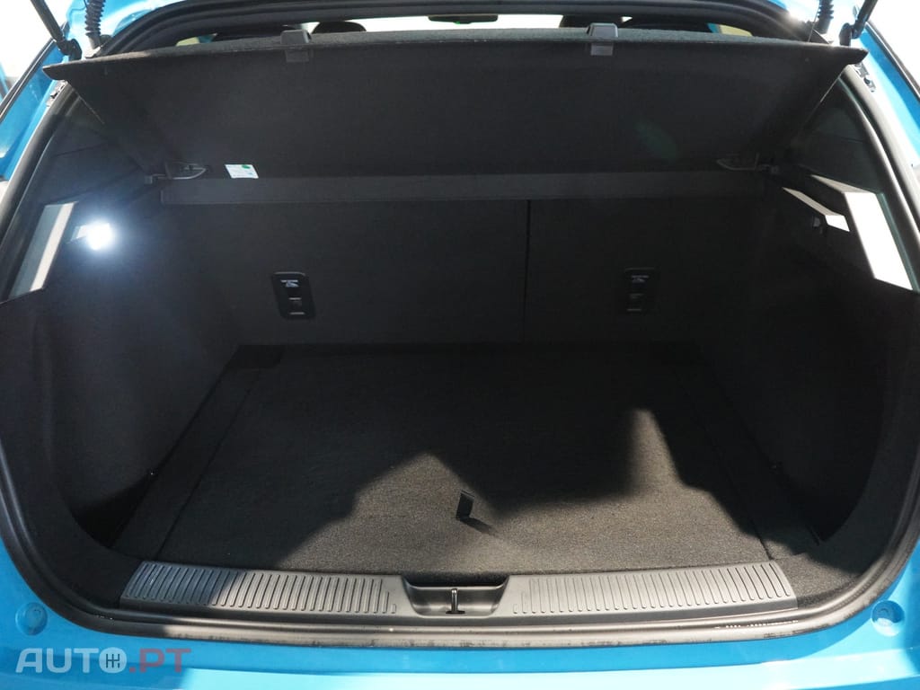 MG MG4 64 kWh Luxury