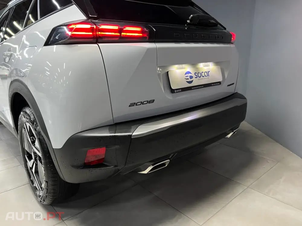 Peugeot 2008 1.2 Hybrid Allure e-DCS6