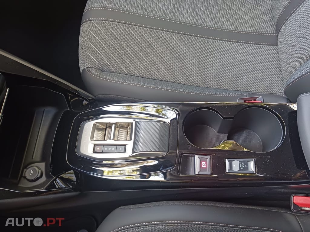 Peugeot 208 1.2 Hybrid Allure e-DCS6